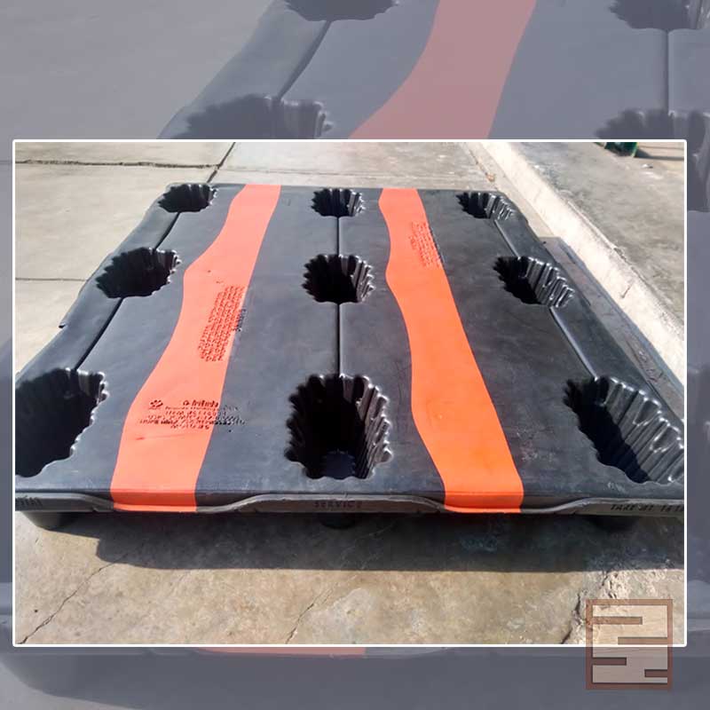 Parihuelas de plástico semi nuevas 1 x 1.20 semi liso soporta 3 toneladas